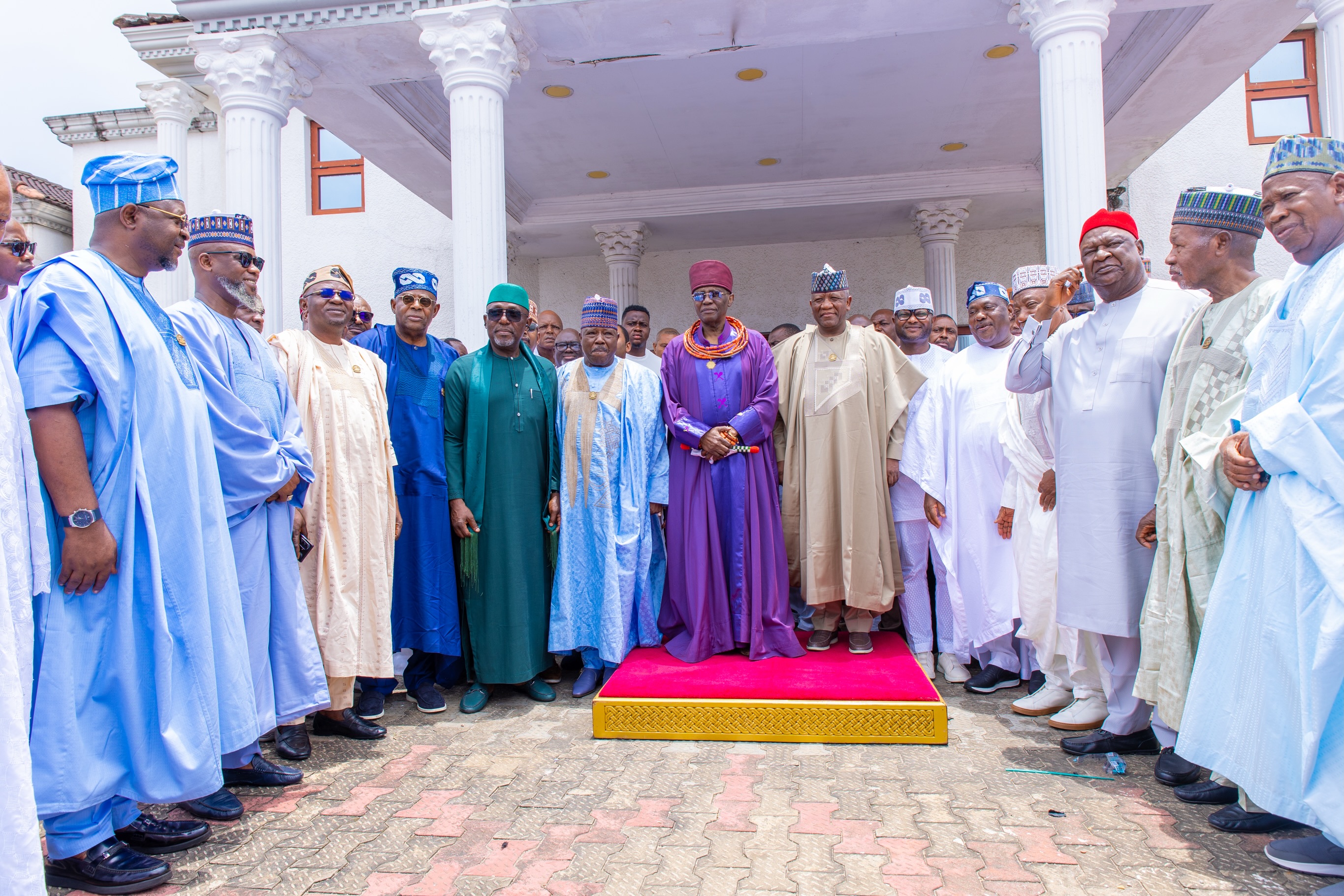Senator Yari leads campaign council delegation to the Oba of Benin
